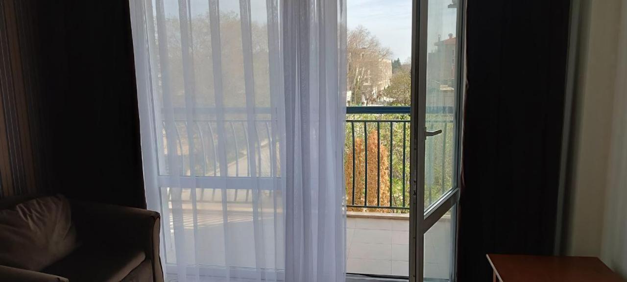 Hotel Yo سينتس قسطنطين وهيلينا المظهر الخارجي الصورة
